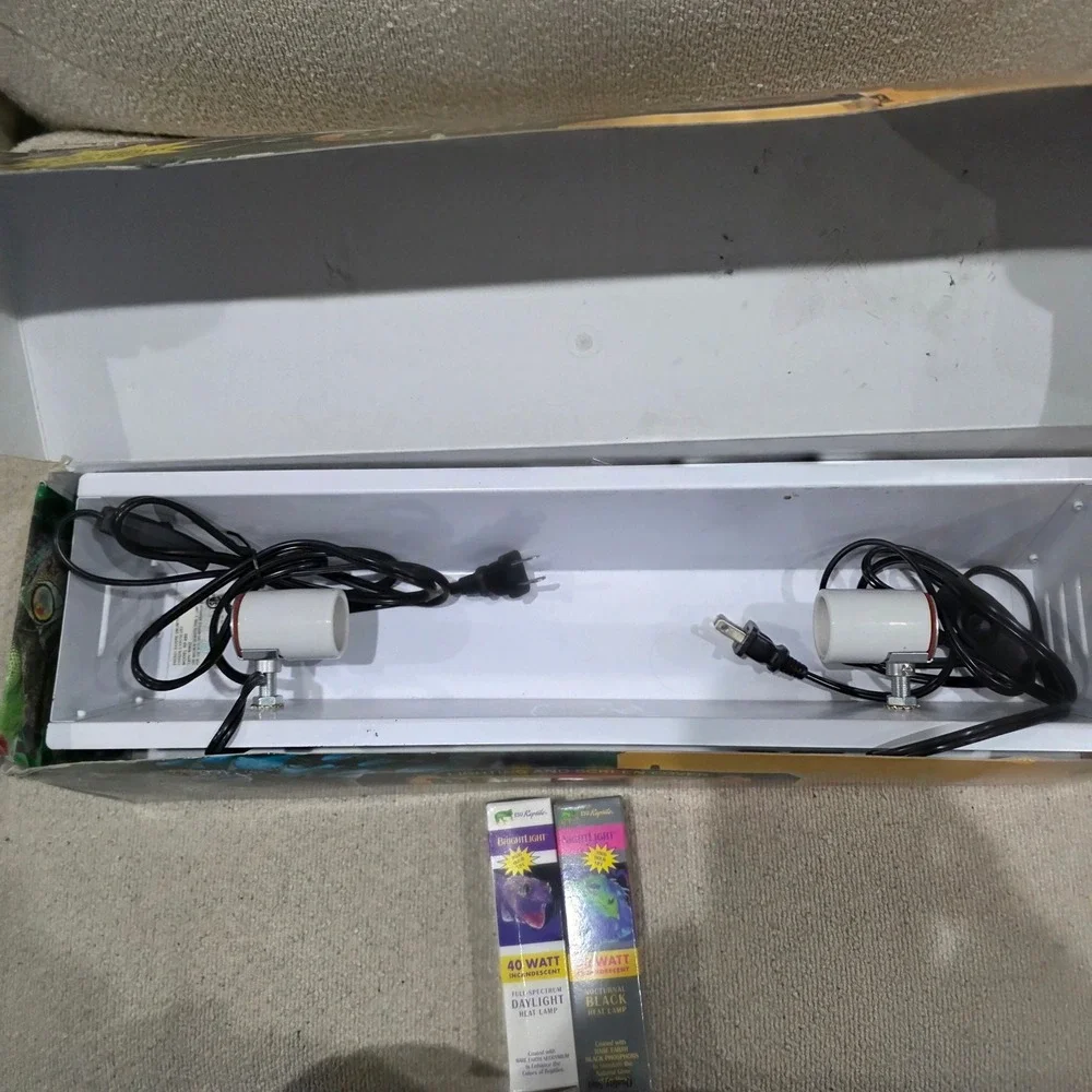ESU Reptile 20in Bi-Light Fixture and for 10 Gallon Terrarium OR Fish. NO SCREEN